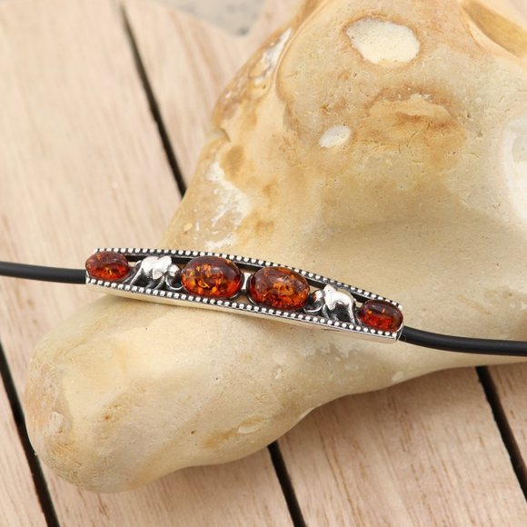 Jewelry - Sterling silver bracelet with natural Baltic amber